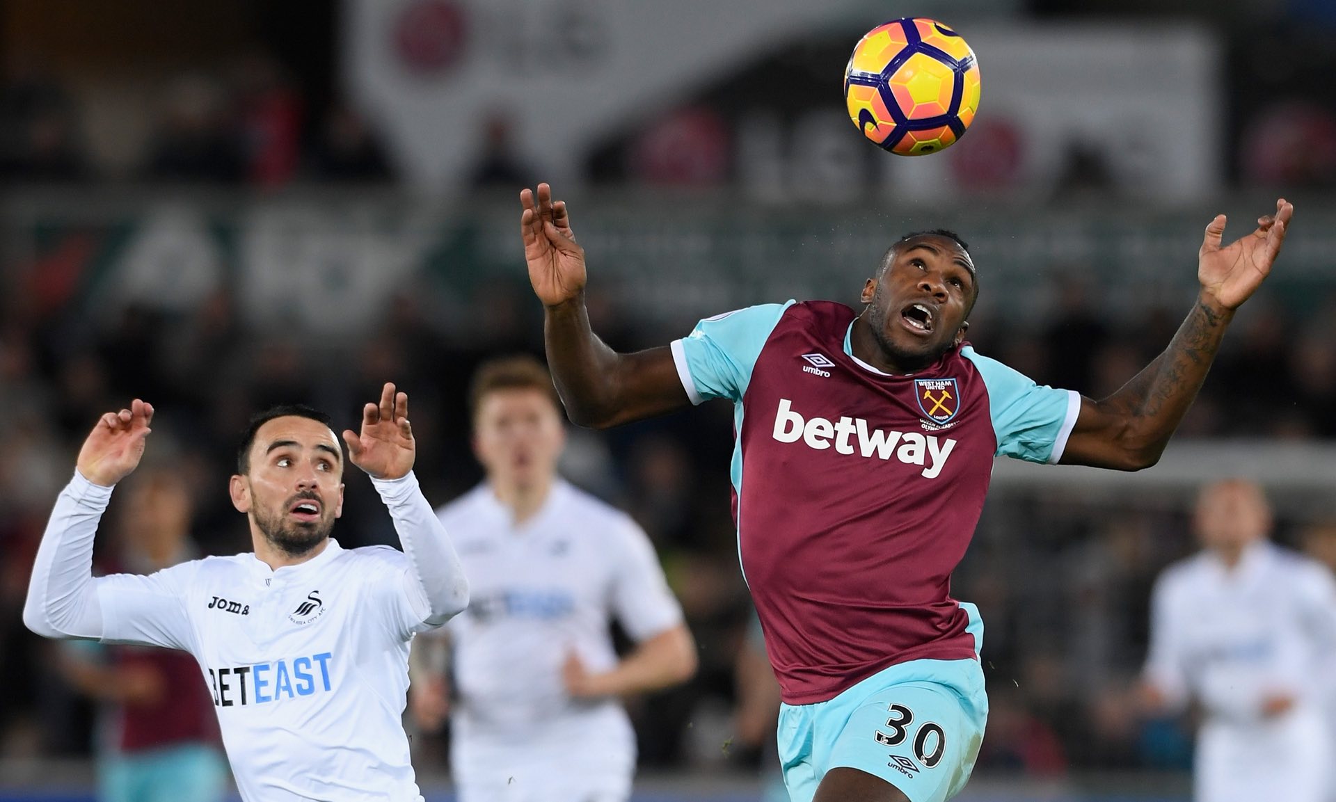 反而让它在 反而让它在