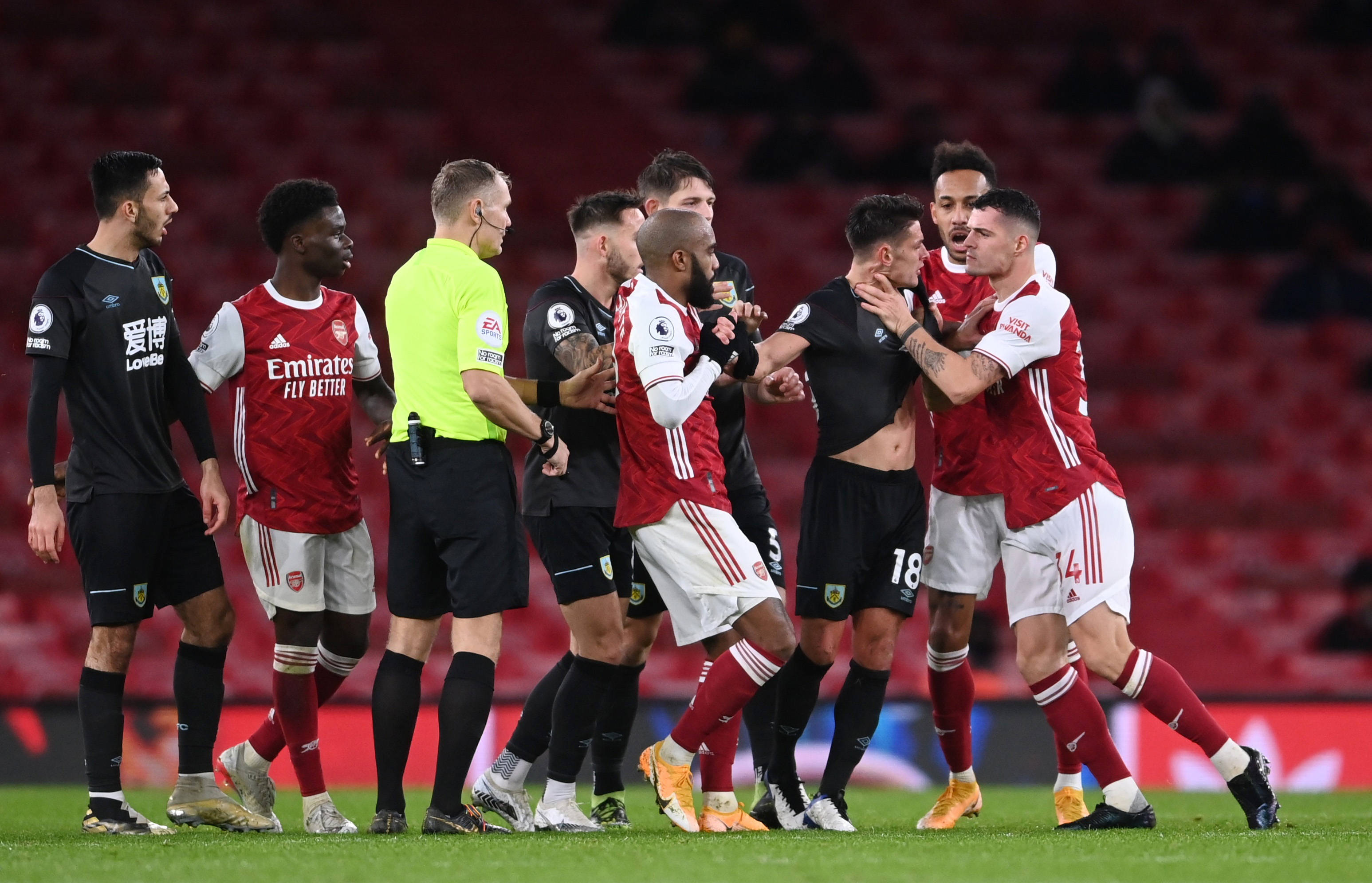 一系列青少 一系列青少